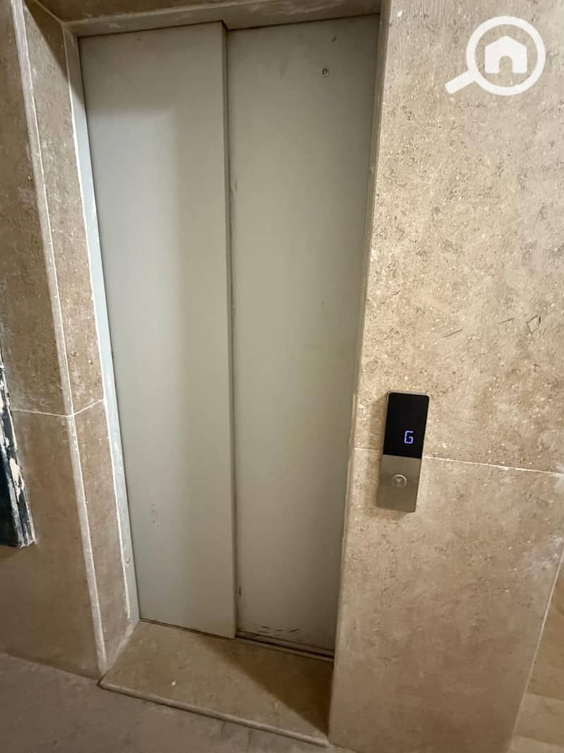 4 904bad63-1221-40bb-a651-28bc8ff6fd94. jpg