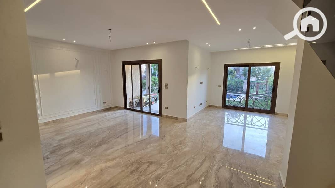 9 77bd6f1a-16c0-4d65-94b3-edd761f7c5b7. jpeg