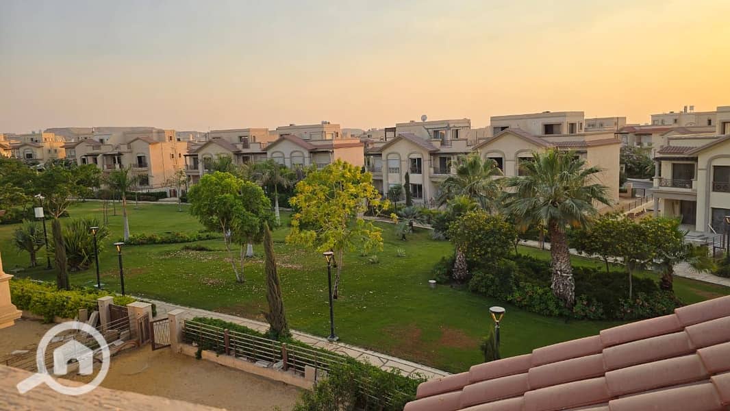 10 92ad8789-f80a-4fa3-8d6f-7d2d9fcb7db3. jpeg