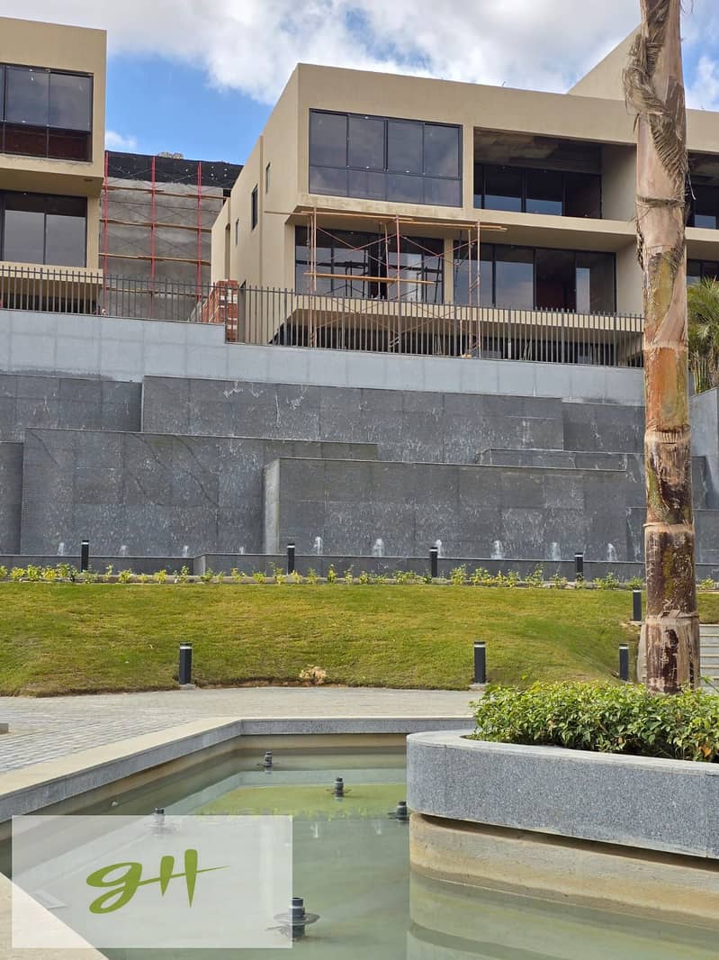 4 c30980d9-053b-434b-867b-53d82d62b42b. jpg