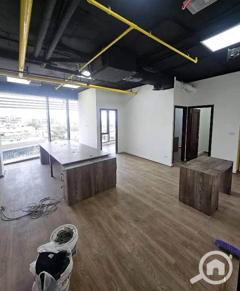 10 888c3778-9e82-4468-bbad-dd4a06db5450. jpeg