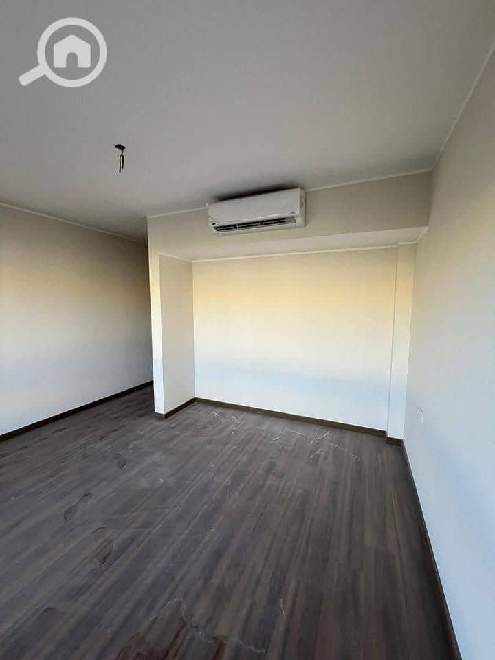 4 541931512_24925303843754585_2398170076421598356_n. jpg