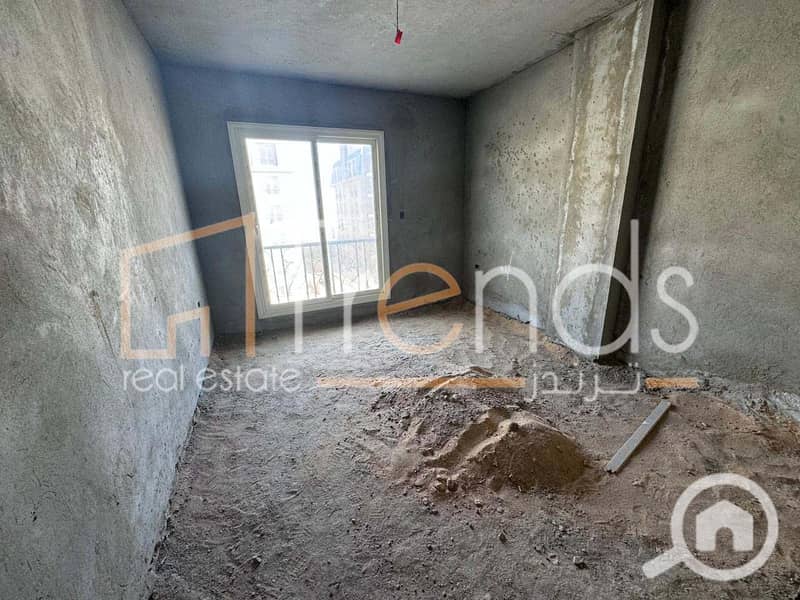 3 WhatsApp Image 2025-01-08 at 2.50. 06 PM (4). jpg