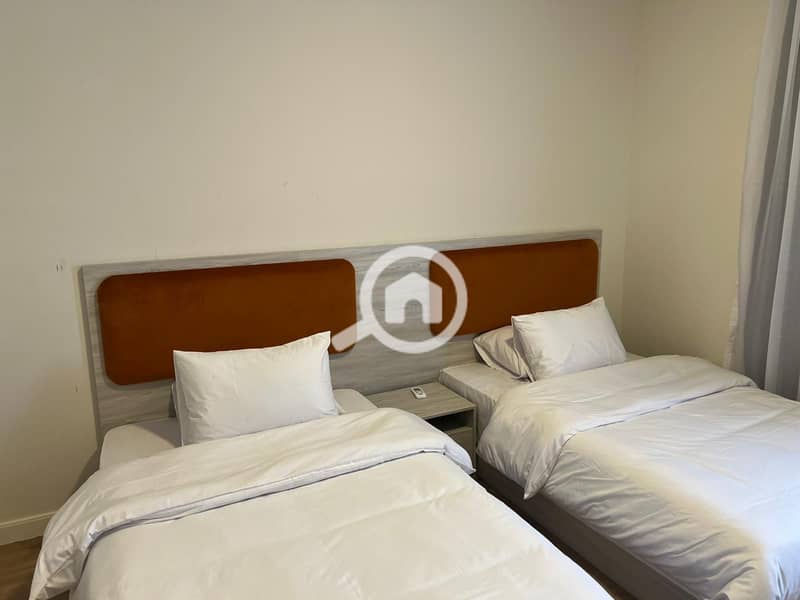 5 709746c5-b309-4253-84f8-f70029ec6ad1. jpeg