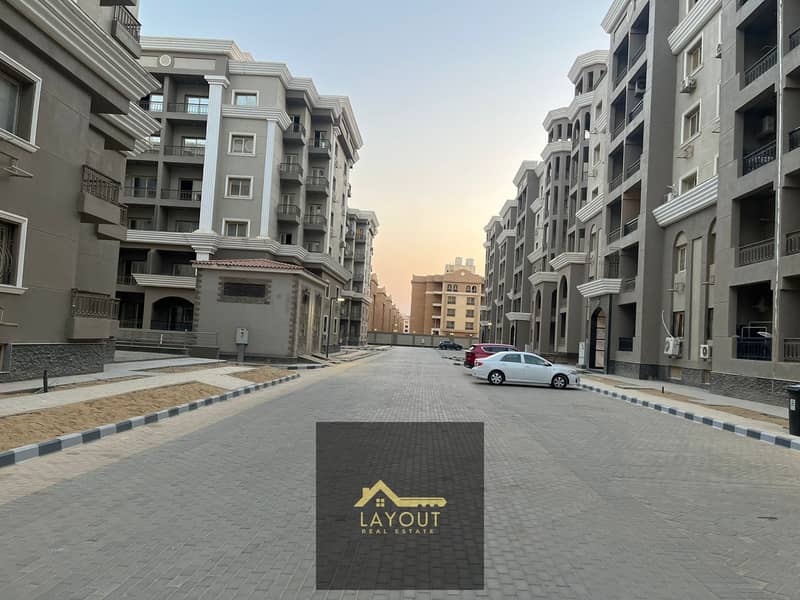 2 b7c4f1ed-ea07-491b-b5f5-9dea15f17d58. jpg