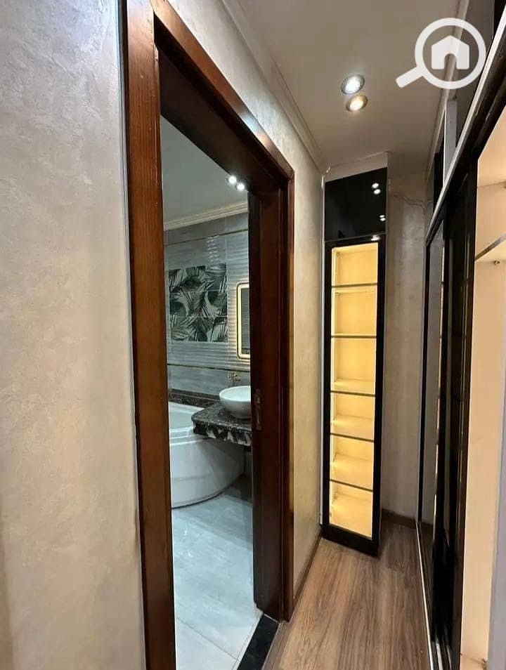 9 8d9d05eb-7e0b-4118-ba5d-ed8fe12afc19. jpg