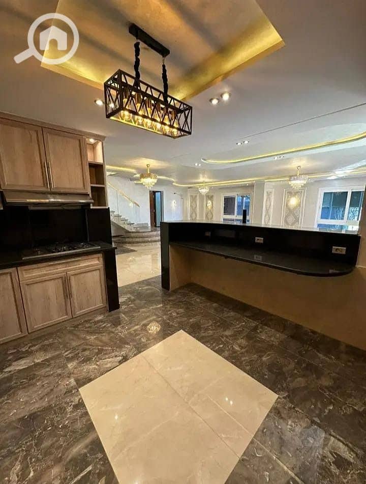 10 a4f21b66-f248-4185-9c83-88e03dba7f91. jpg