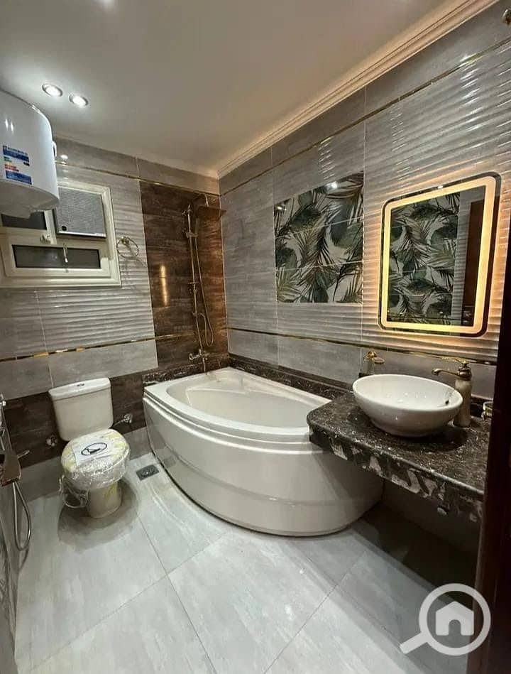 12 bc778039-eb40-4a32-a39e-3088454bd900. jpg