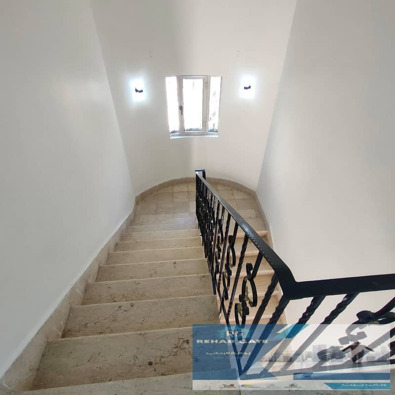 7 af276090-5ad6-44d1-97f3-3a67c0019d6a. jpg