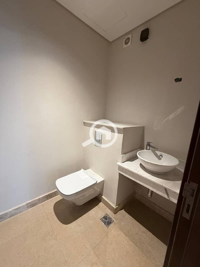 11 6d6e5635-09d9-4db8-a359-0871dde338d0. jpeg