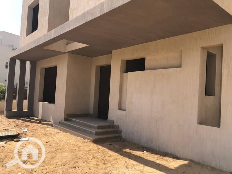 10 e04f0dbe-5aa5-4139-a331-69e0f93b9278. jpg