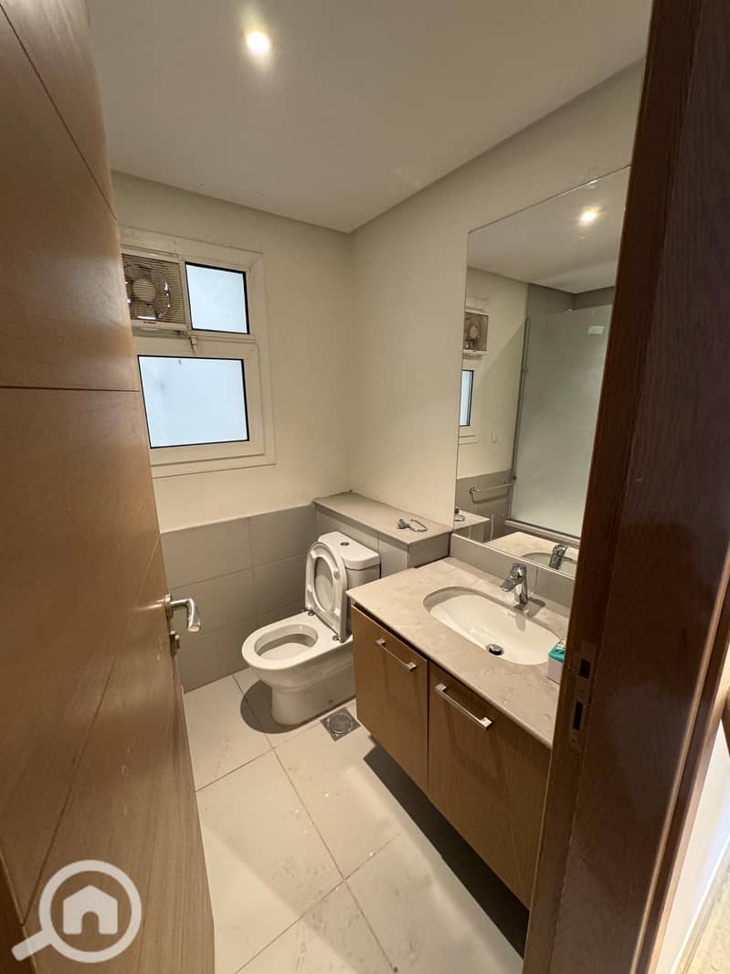 6 WhatsApp Image 2026-01-11 at 17.17. 48 (1). jpeg