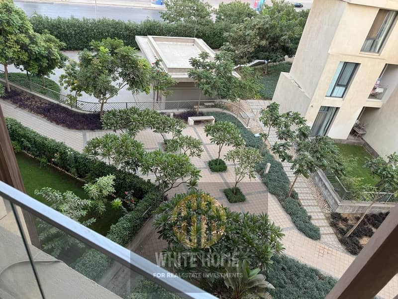 4 a87c9baf-a73b-4b53-a339-6da2182fa366. jpeg