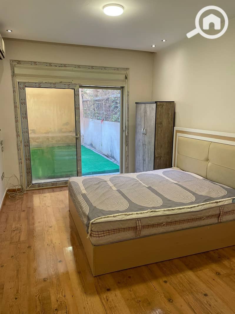 3 8c5970fd-5bdd-45c1-b25b-07d32be0b9fb. jpeg