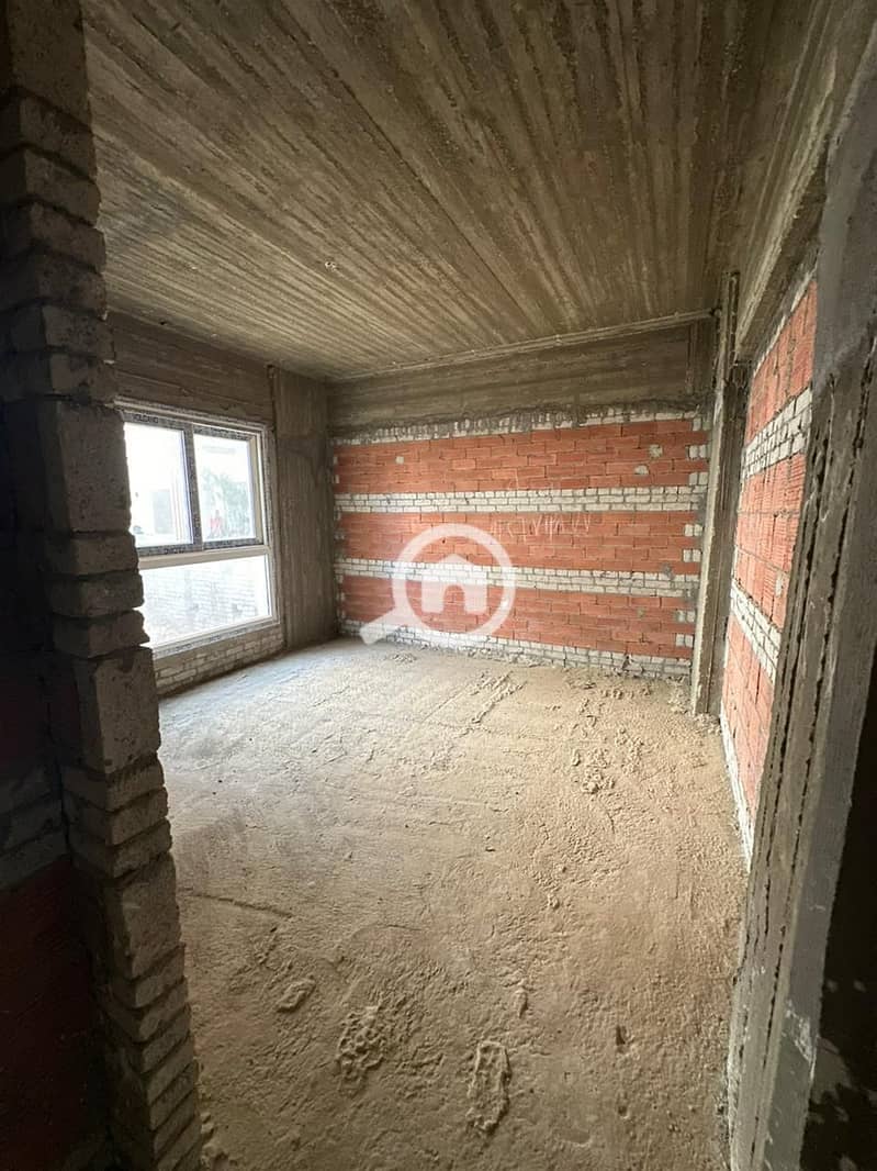 8 WhatsApp Image 2025-08-24 at 18.02. 40. jpeg