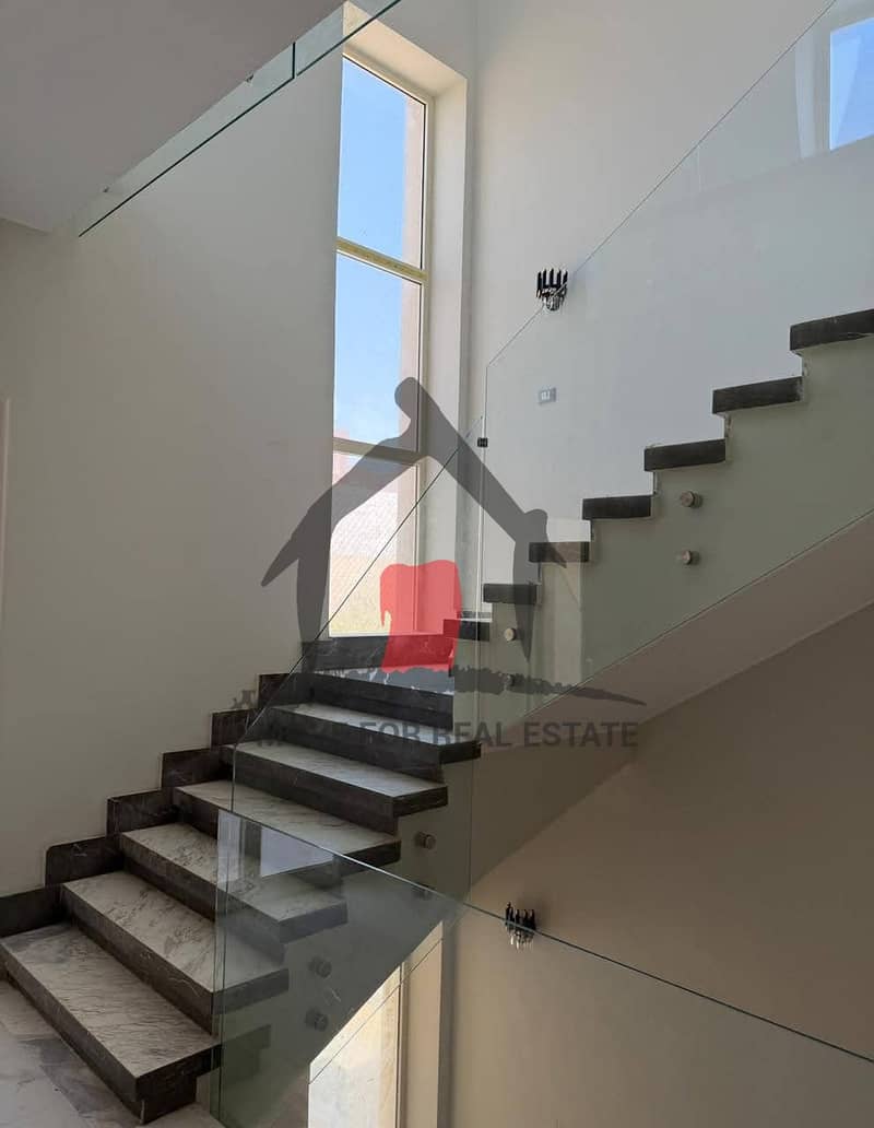 8 a15b1695-7fd7-49ce-be59-5658b4c4fa64. jpg