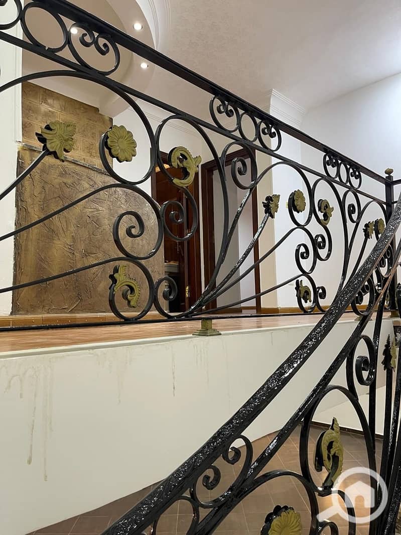 12 921a531d-aa6e-4b5a-a8cd-28c1ca0713cd. jpeg