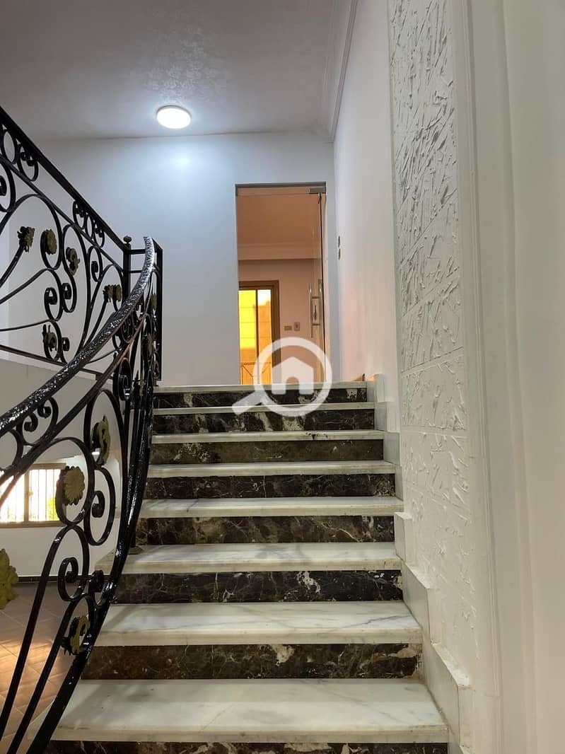 13 418eda40-3068-40cf-8589-3bde754fe20b. jpeg