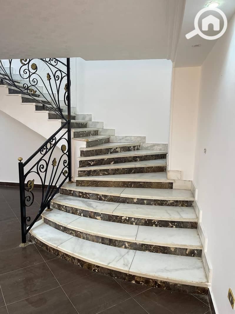 14 dda17b71-352d-46d4-b115-149fedf05bda. jpeg