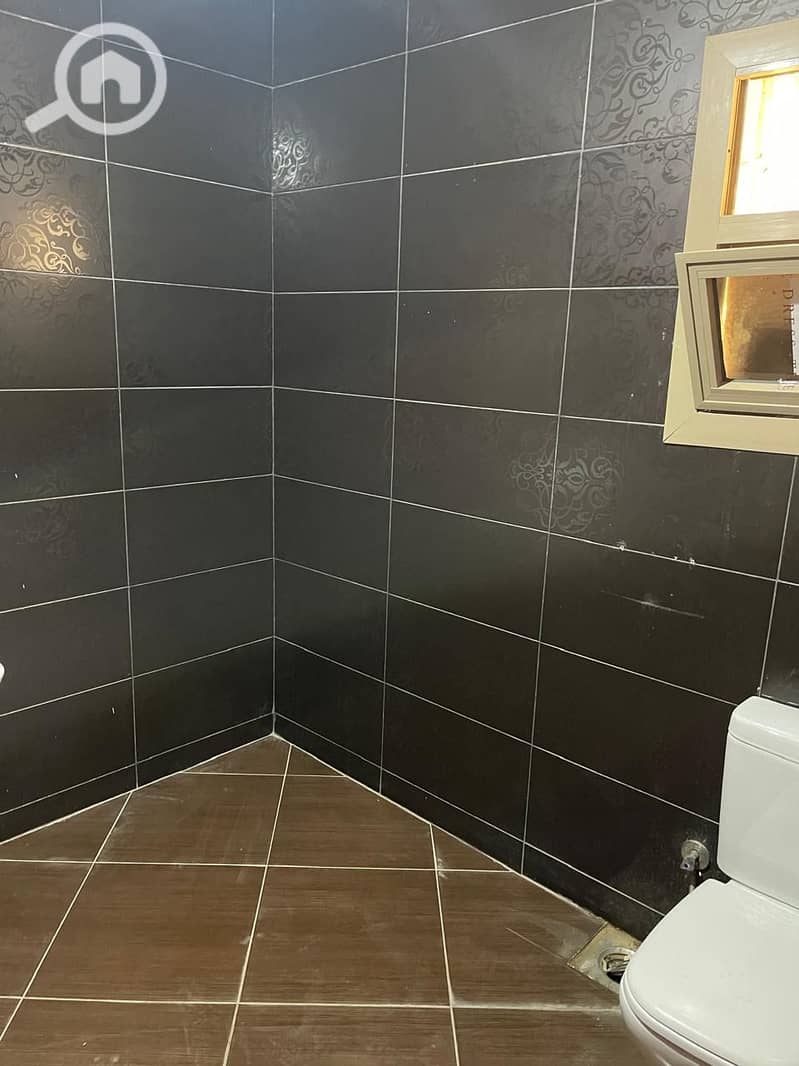 15 370d78d9-417f-4982-8e1f-56db34f6612e. jpeg