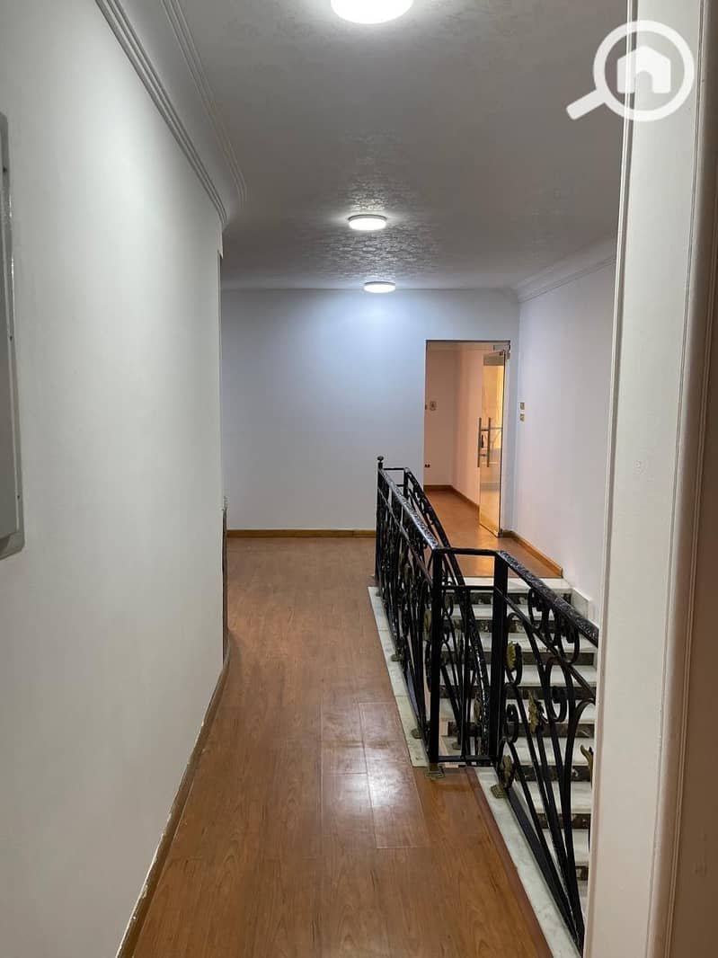 24 5dee0f30-f320-4827-a00b-f6e7297ea00f. jpeg