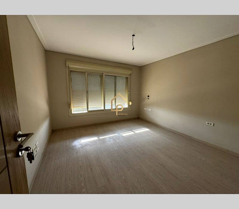 2 WhatsApp Image 2025-09-30 at 5.45. 38 PM (1). jpg