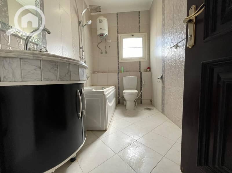 7 8b34da3c-deca-4c69-8858-4fa89fc07aac. jpg