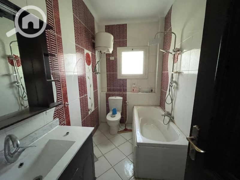 11 475c18c5-4fb3-4c41-9924-2da9abeaa285. jpg