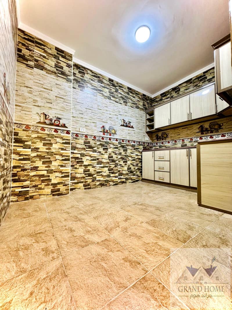 4 1cb1c469-90bd-4d56-a24c-d3d3b187a0e9. jpg