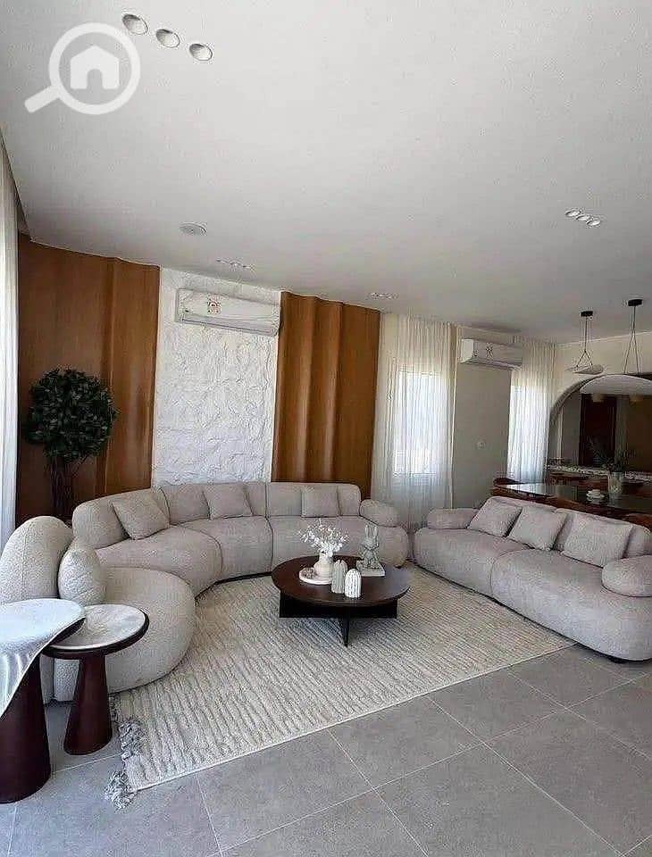 2 32898400-800x600. jpg