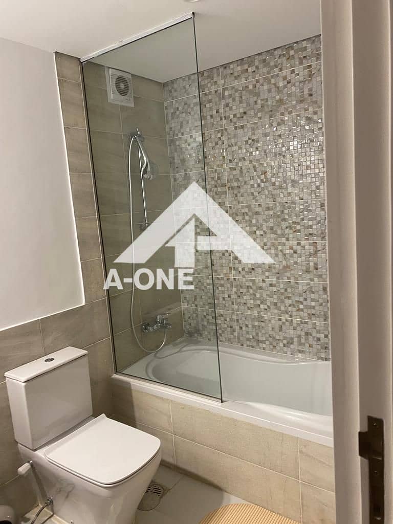 11 bcc58a0d-7e0e-46d3-adb0-dfe5cd5c647a. jpg