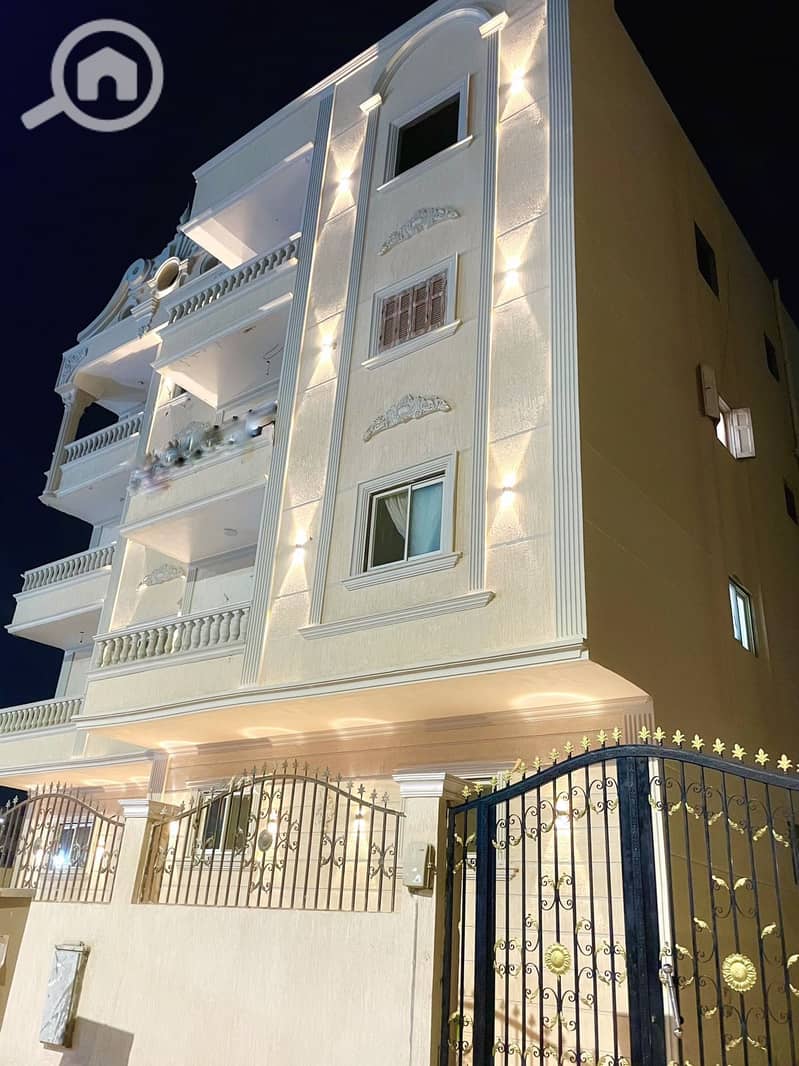 9 a8b7db12-7e4f-417c-bdea-4b4b595260fe. jpeg