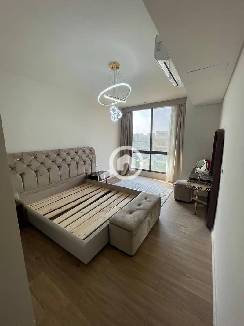 5 8e41ee31-5b37-45bb-9599-f1a78f041e09. jpeg