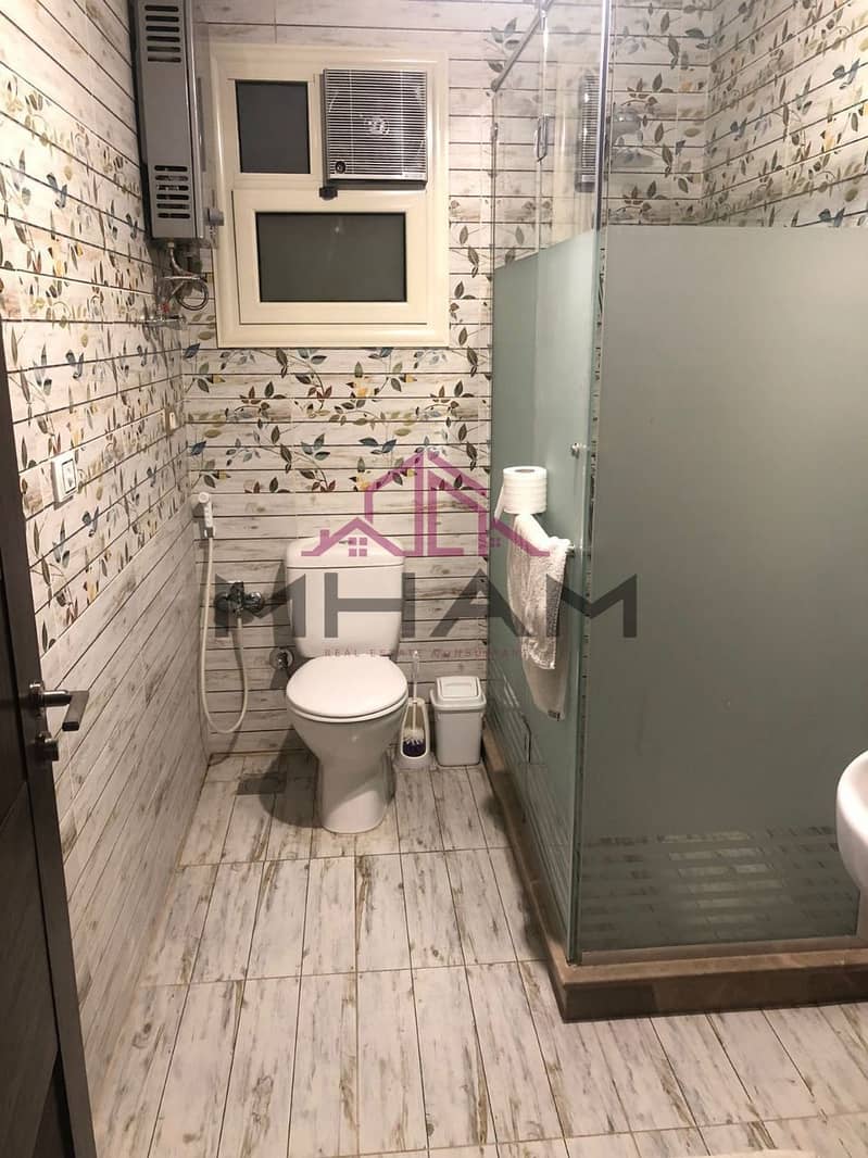 4 photo_5987551669442513921_y. jpg