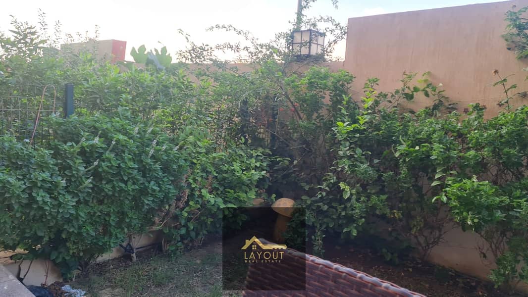 5 a694de32-e312-4ae2-aac2-aab5118d2917. jpg