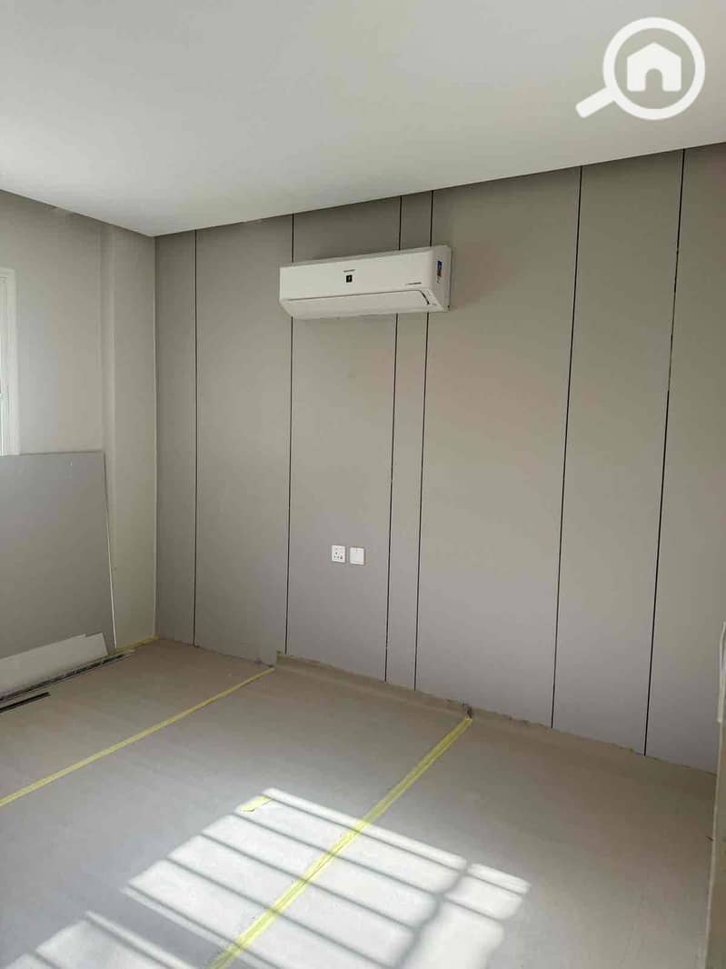 12 c3975fc5-68e3-4907-9417-467e06daf05d. jpg