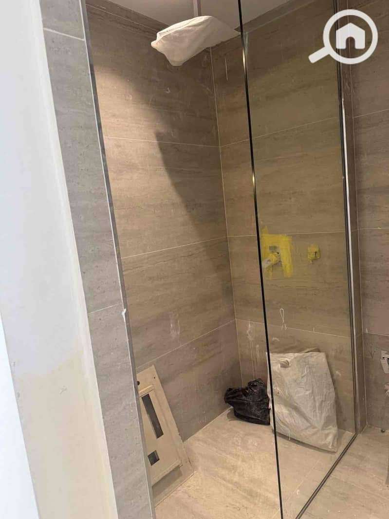 17 0af5c29d-4f2a-4783-b7a9-8f926287cb15. jpg