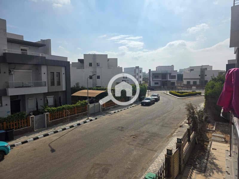 4 20c90693-6d95-4882-970d-1baf8df5fe93. jpg