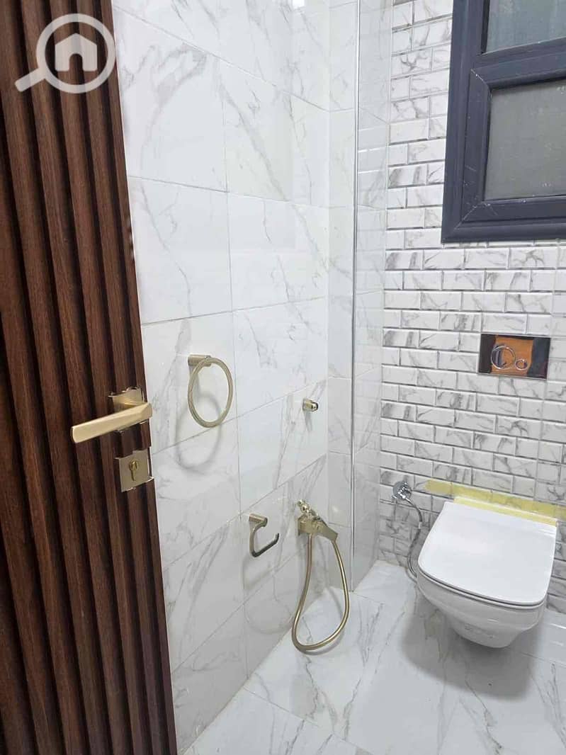 6 738c5005-ba4e-4ae7-90b0-0687636a7140. jpg