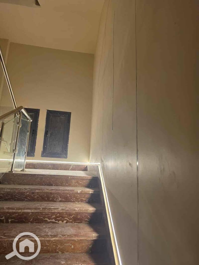 7 a28882b5-8263-45c1-b7f1-2827d58c4239. jpg