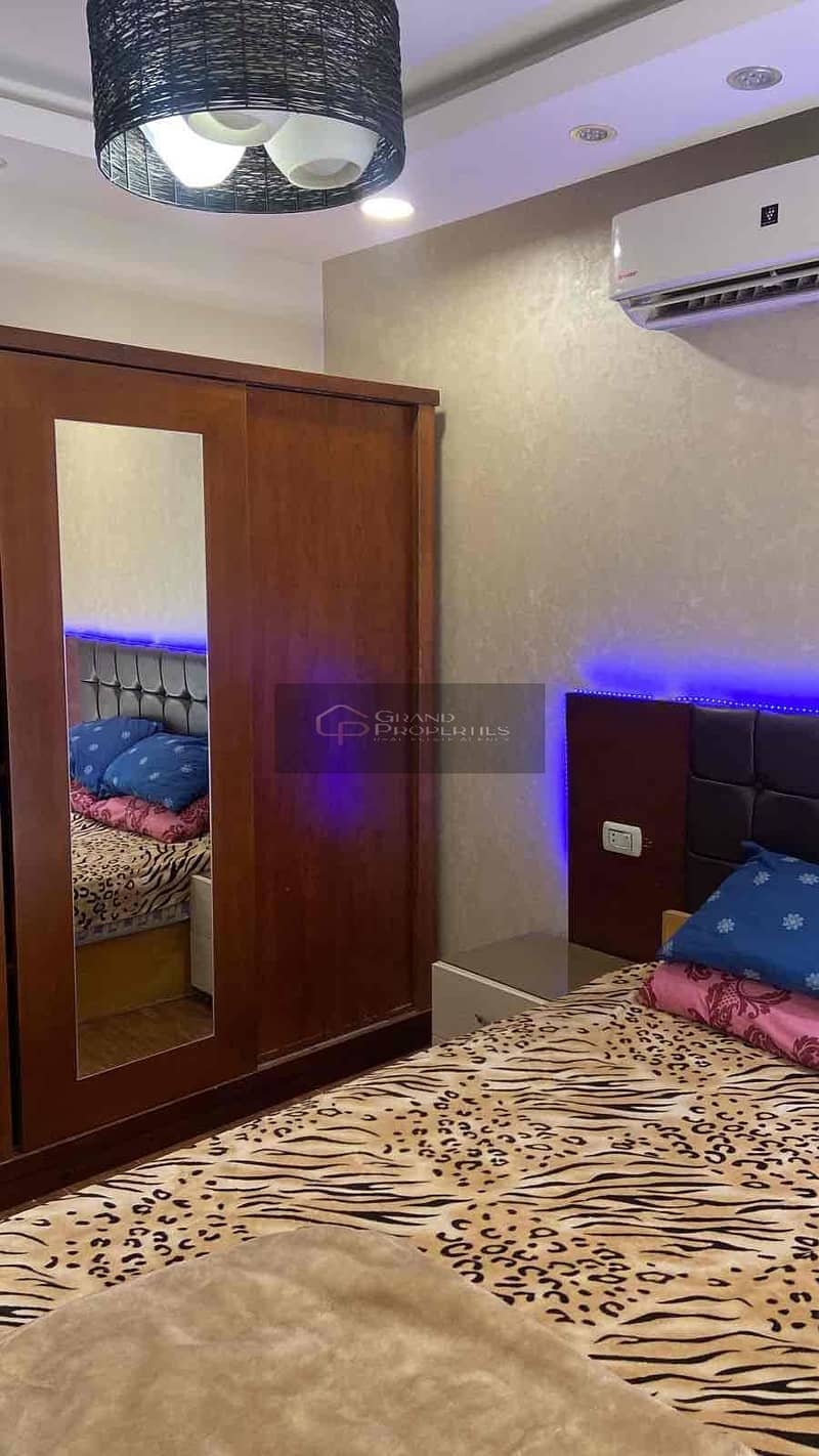 8 104c9eed-9e14-4978-90ae-8e6e959b7388. jpg