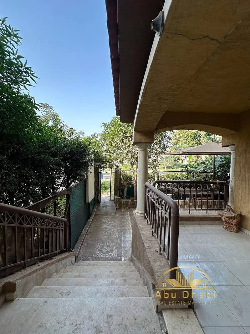 3 29c3cd27-76b2-4a9f-97f9-79a9cb8b9c99. jpg