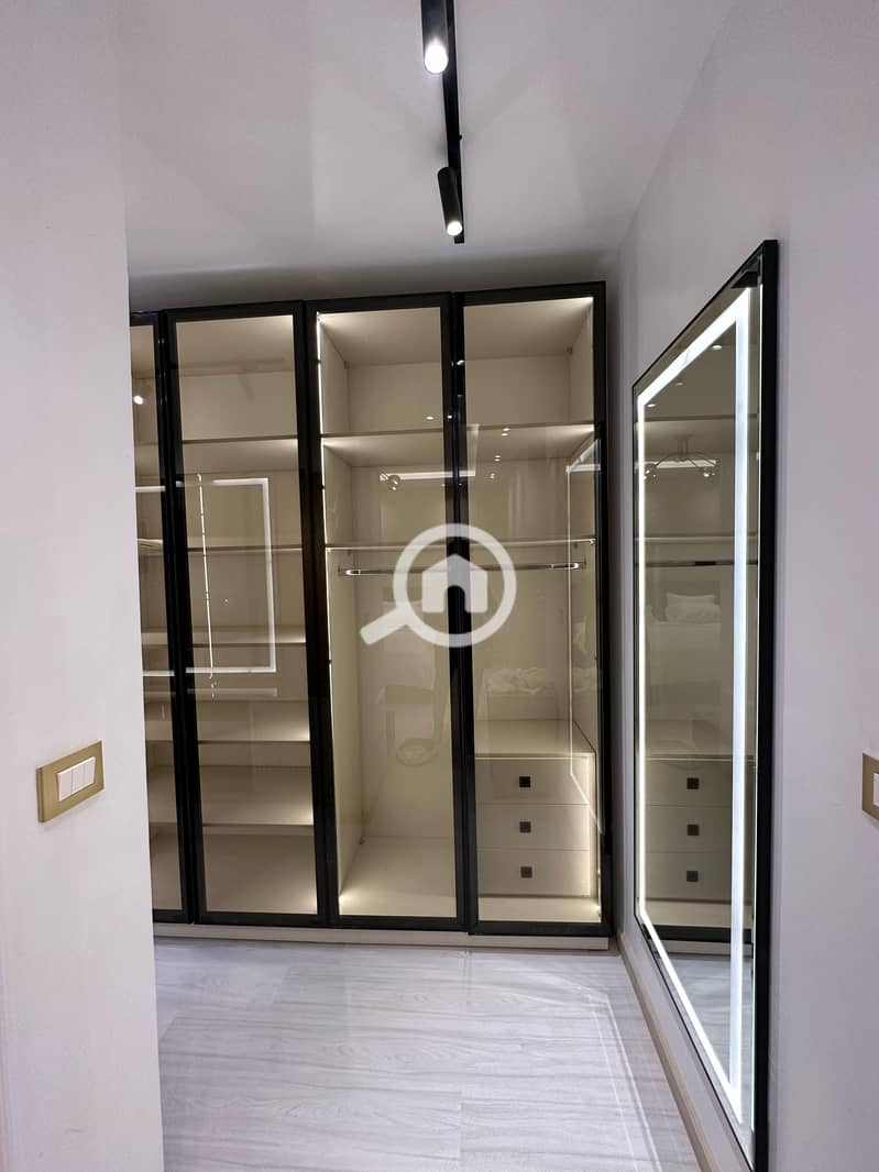 22 b1b435b2-98d8-4b65-b8dd-dbd62d49abdd. jpeg