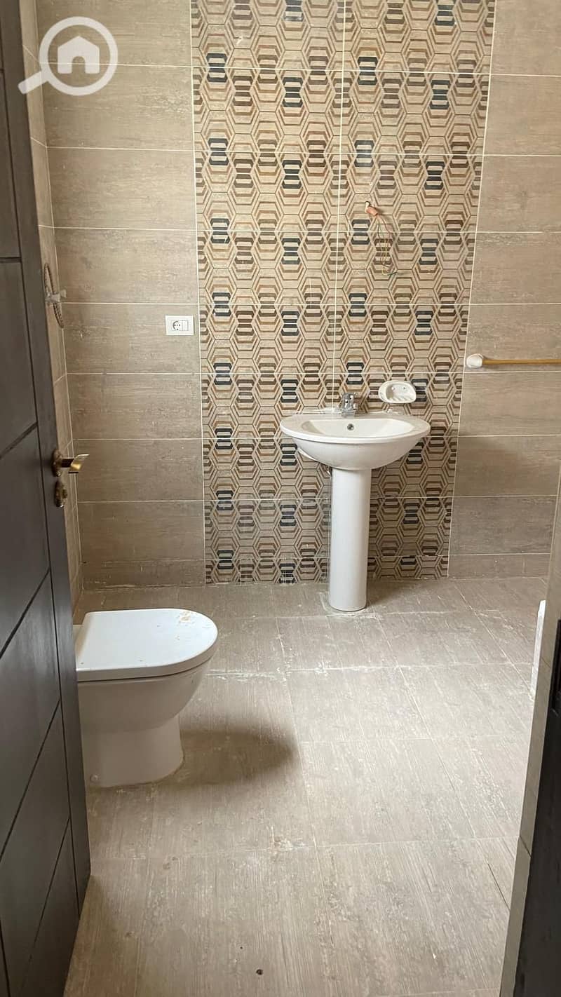 8 f8890489-71a2-4e97-bbf6-0dccb06ffb27. jpg