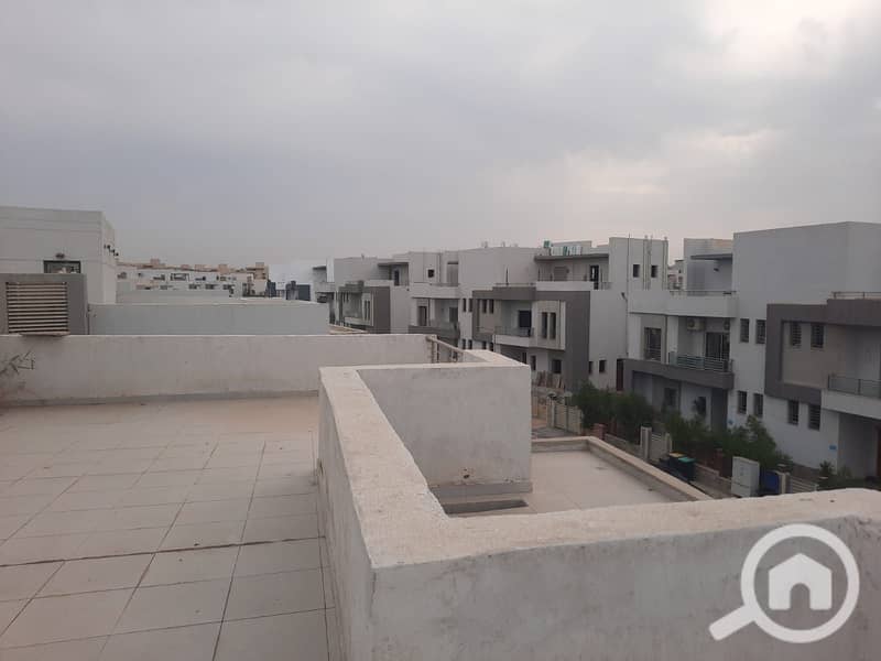 4 WhatsApp Image 2025-11-03 at 14.57. 19_e2ae1d07. jpg