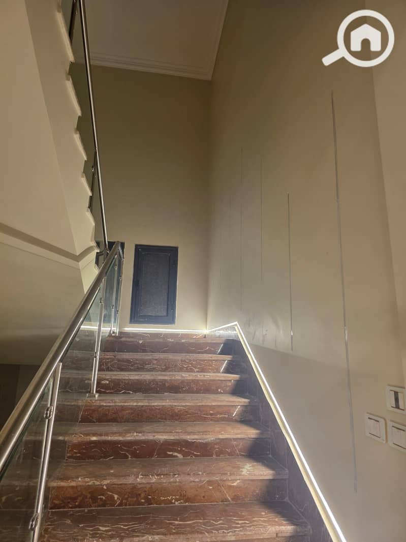 7 488d9299-915b-4b7f-aa72-dc2ae4f9898f. jpg