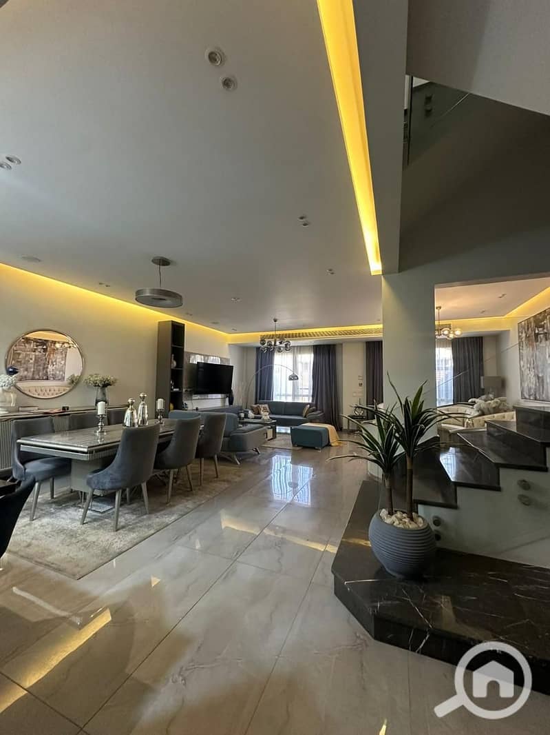 5 7528a3fc-469d-47bb-9866-492f2b589f54. jpg