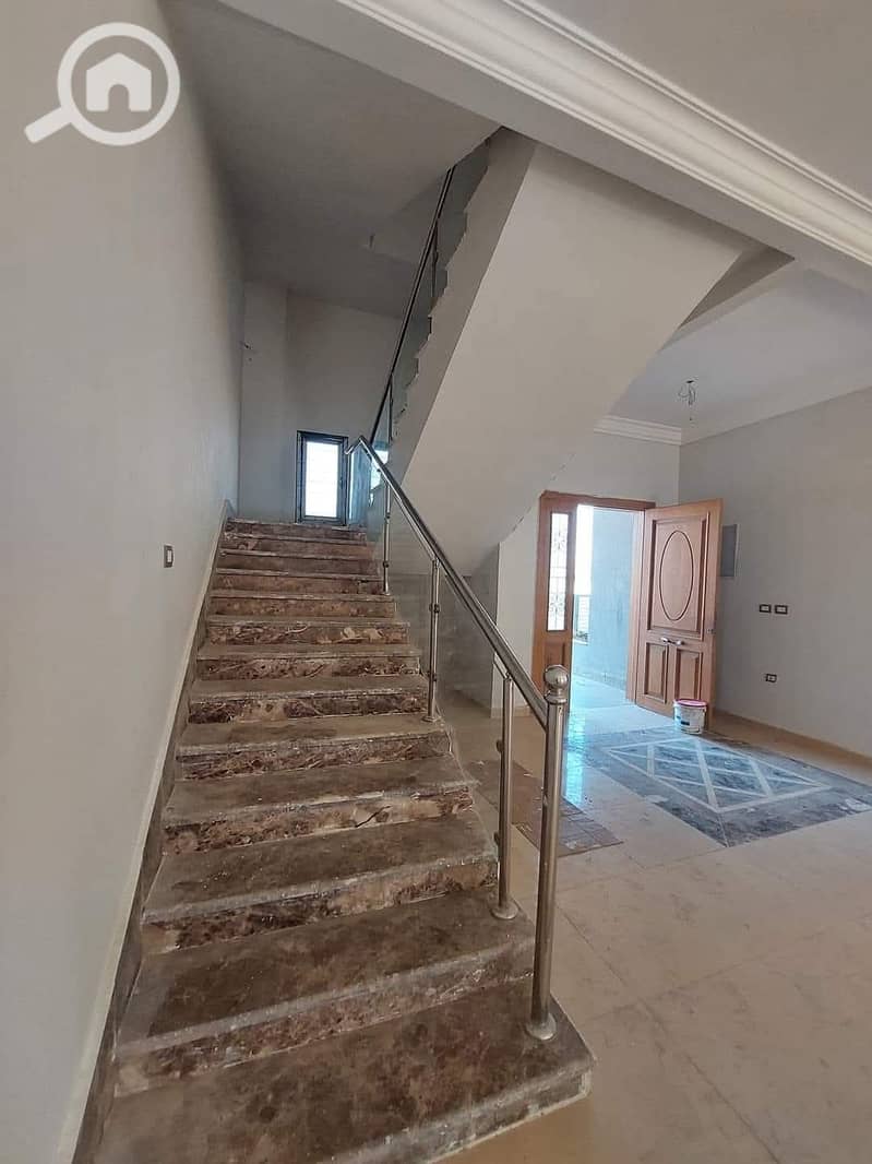 7 190470c9-b2ac-4212-85a0-e5d4eb0693ac. jpg