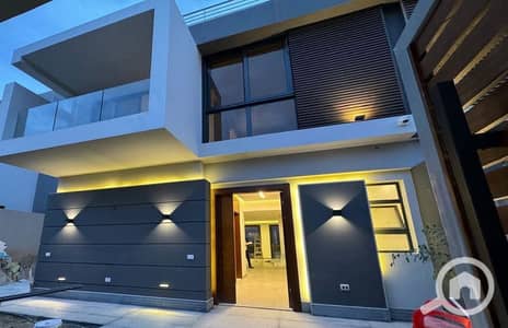 فیلا 4 غرف نوم للبيع في الشيخ زايد، الجيزة - WhatsApp Image 2025-11-20 at 2.24. 55 AM (1)_1400x900. jpg