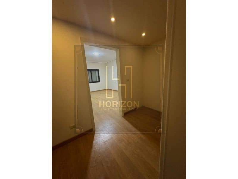 5 WhatsApp Image 2026-01-12 at 3.25. 23 PM (1). jpg